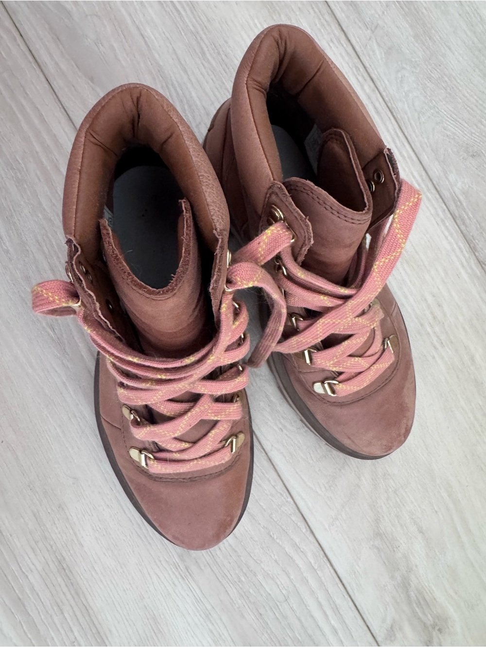 Sorel Women’s Lennox Waterproof Hiking Boots | Size 7.5 - Picture 3 of 9